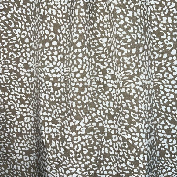 Banana Republic Sleeveless Tan and White Ruffle Animal Print Top Size LP - Picture 7 of 9